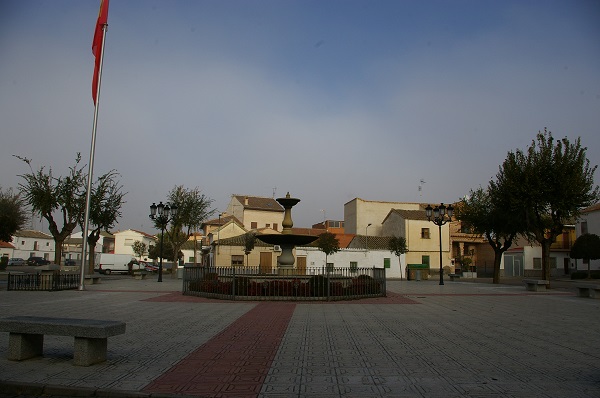 Plaza Miguel de Cervantes 1