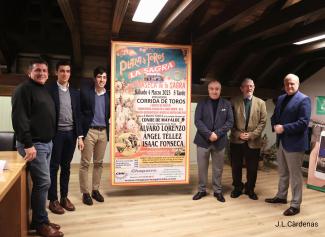 Presentación cartel corrida conmemorativa del décimo aniversario de la inauguración de la plaza de toros de La Sagra. 